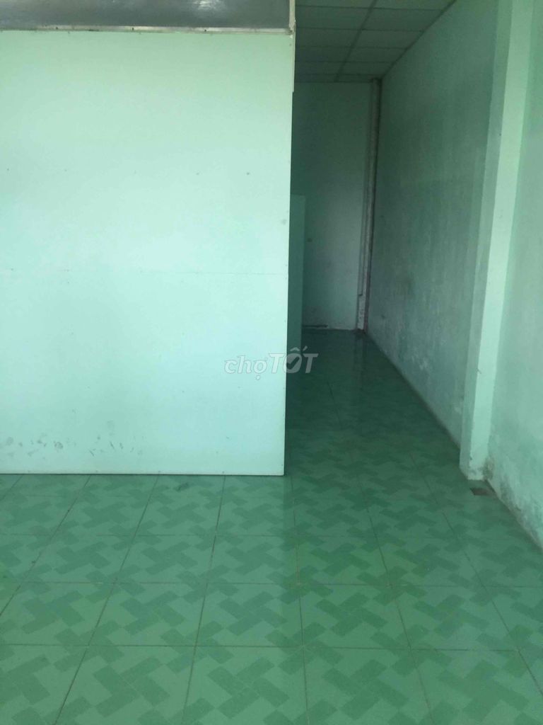 Compact 1-Bedroom with Basic Amenities