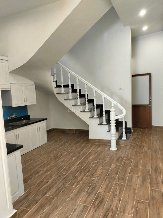 Ngọc Thuỵ Street Rental - 2 Bedrooms - Parking for 5-Ton Vehicle