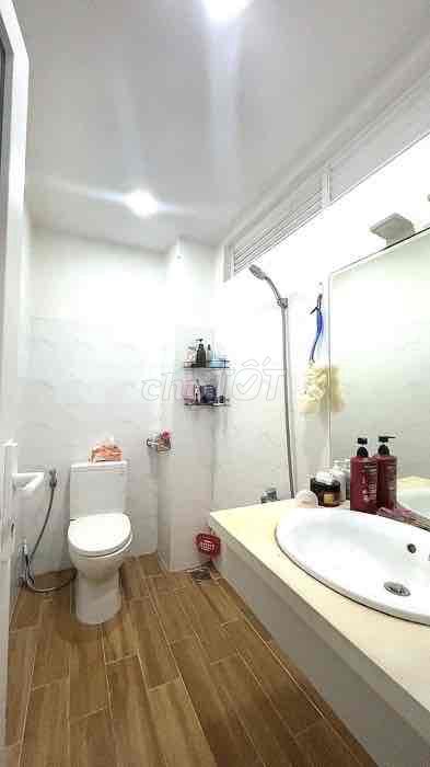 3-Bedroom House in District 3 with AC