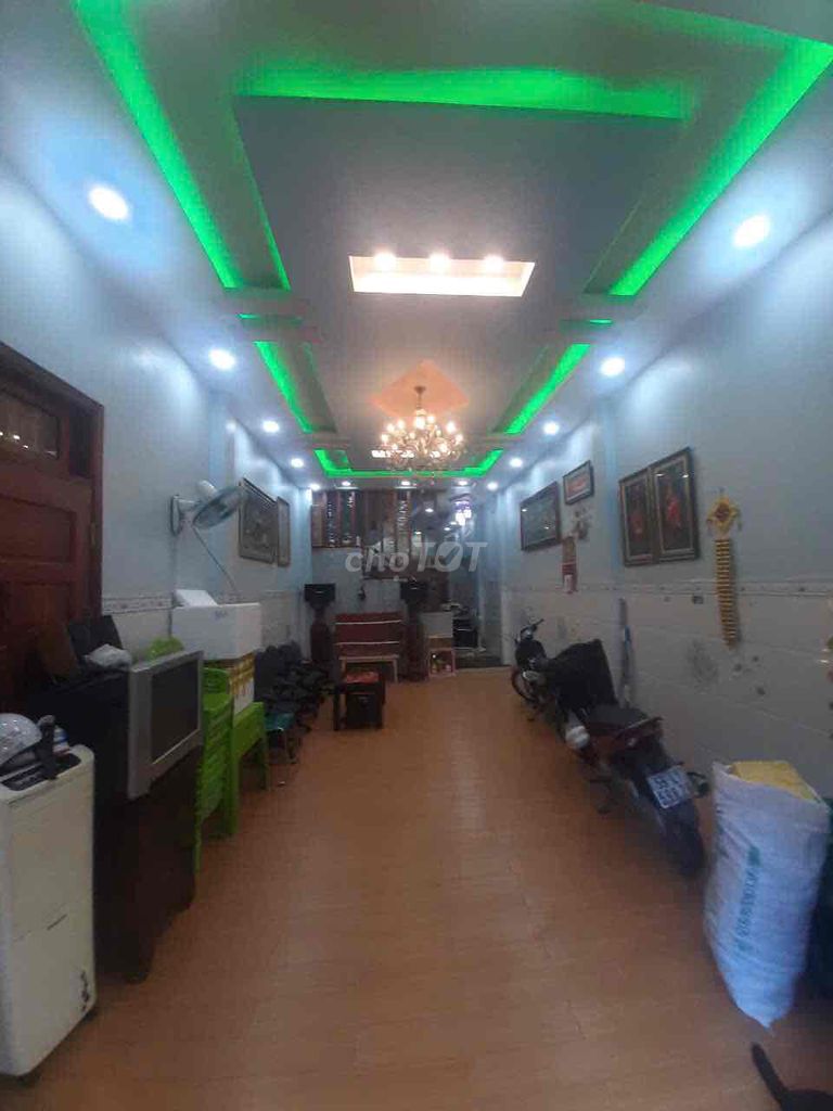 3-Bedroom House with Modern Kitchen, 64sqm