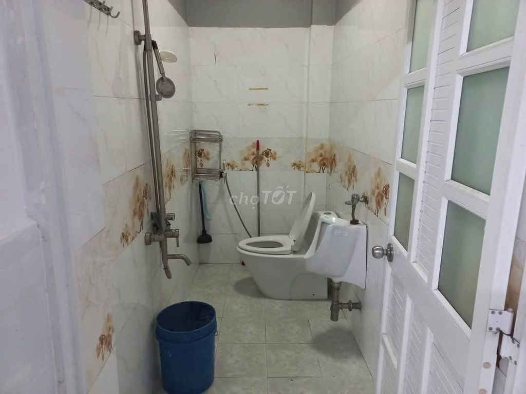 Modern 3-Bedroom House with Air Conditioning