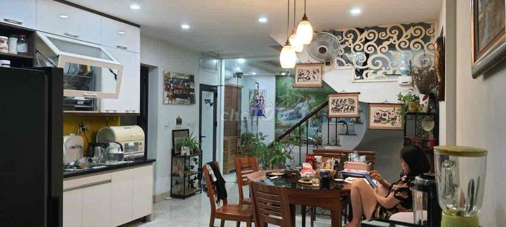 5-Floor Corner House with Business Potential