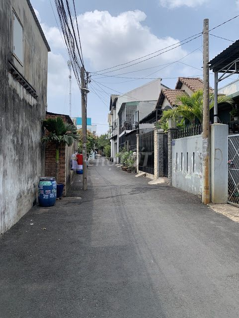 Entire House for Rent in Linh Xuân, Thủ Đức - Spacious and Convenient