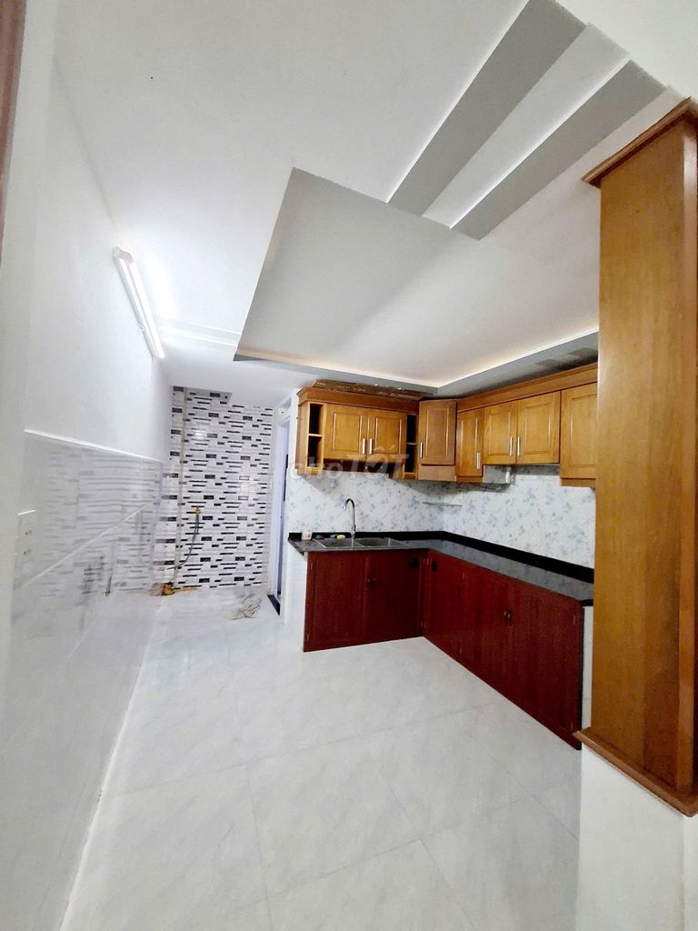 Modern 3-Bedroom House with New Kitchen Go Vap