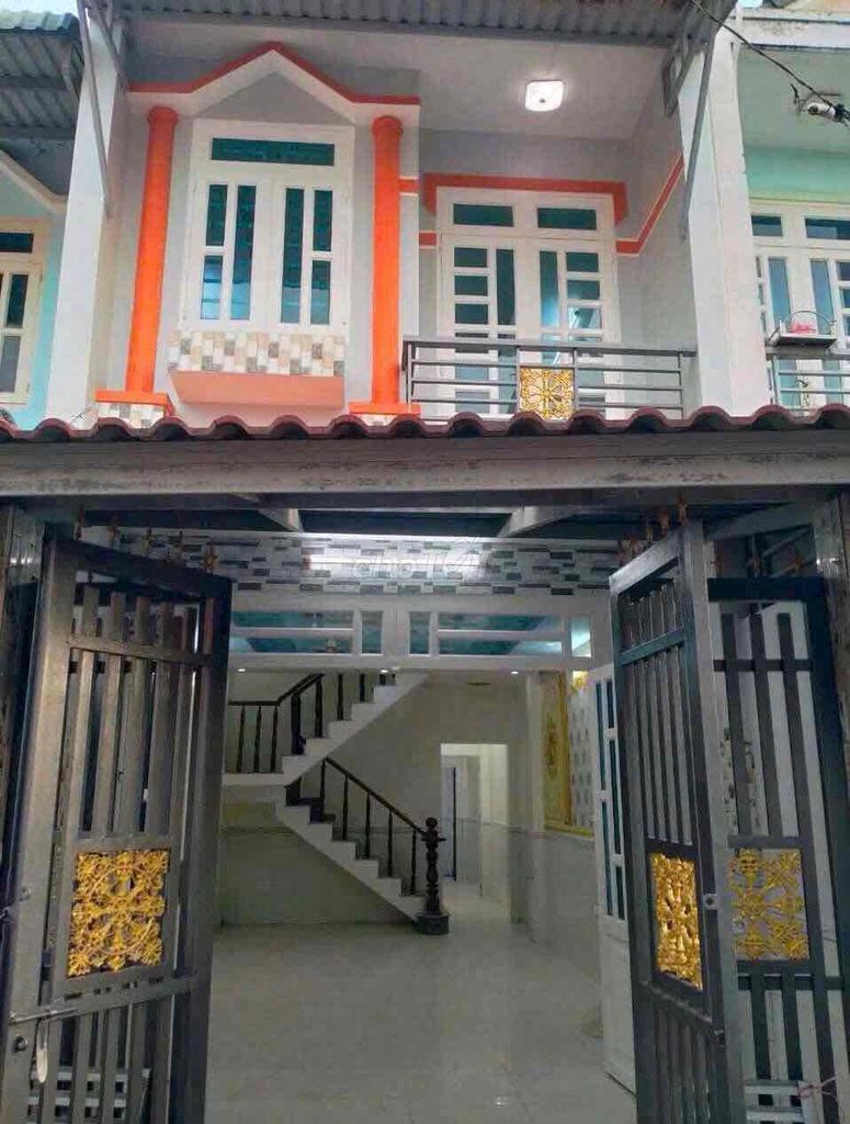 Modern 3-Bedroom Townhouse Near School and Market