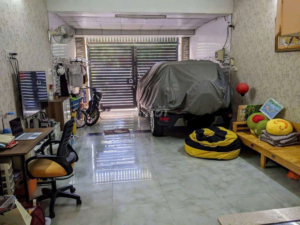 2-Bedroom House on Le Thi Ri Street