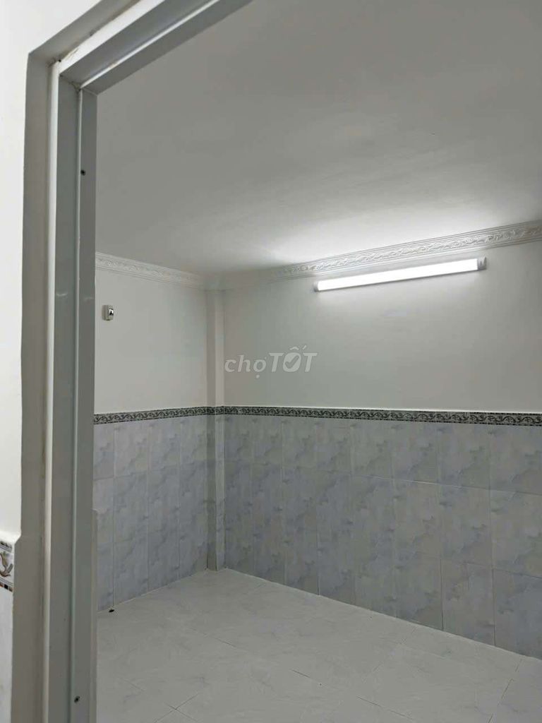 Modern 3-Bedroom House in Tan Thoi Hiep