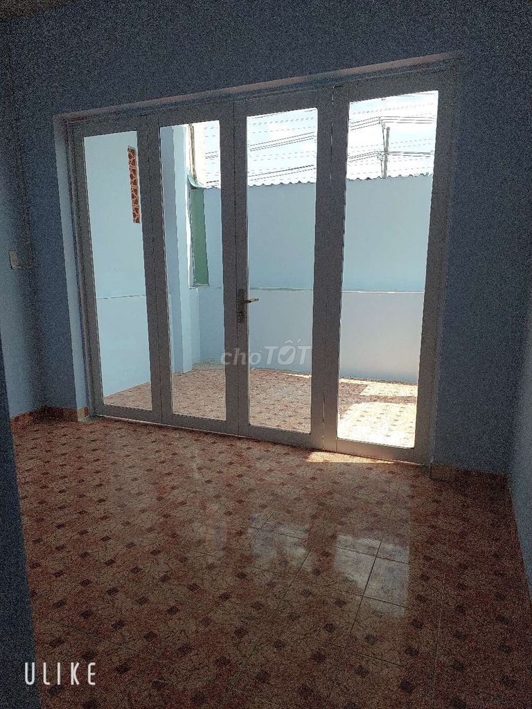 Spacious Two-Story House with 3 Bedrooms