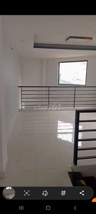 Spacious 4-Bedroom House with Multiple Floors