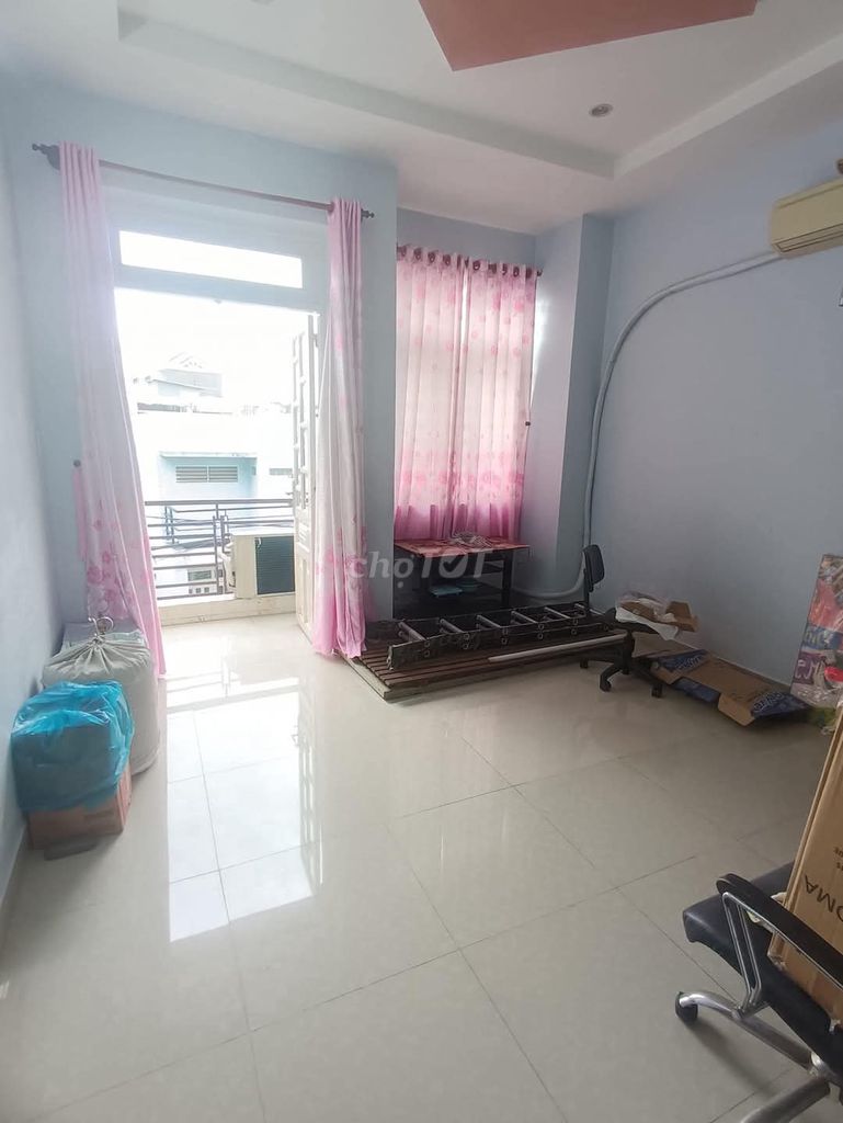 Modern 2-Bedroom Townhouse Near Thu Duc