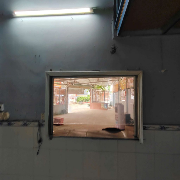 Front Street Commercial Space - Versatile Business Location