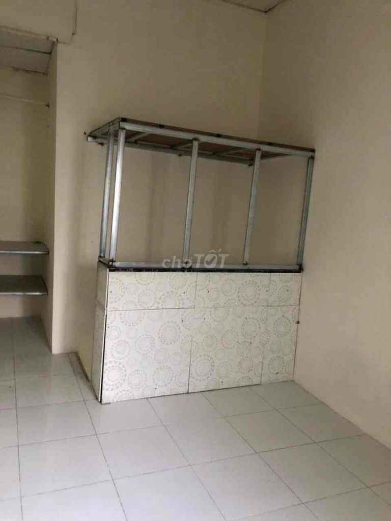 Compact 30m² Townhouse Near Schools and Shops