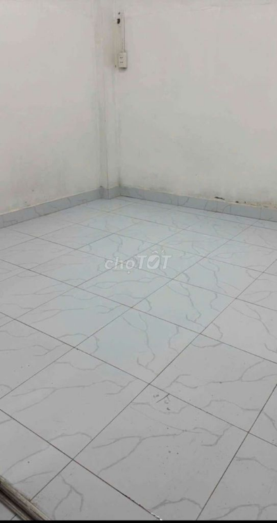 Hiep Binh базарының жанындағы 4м x 10м бір қабатты үй