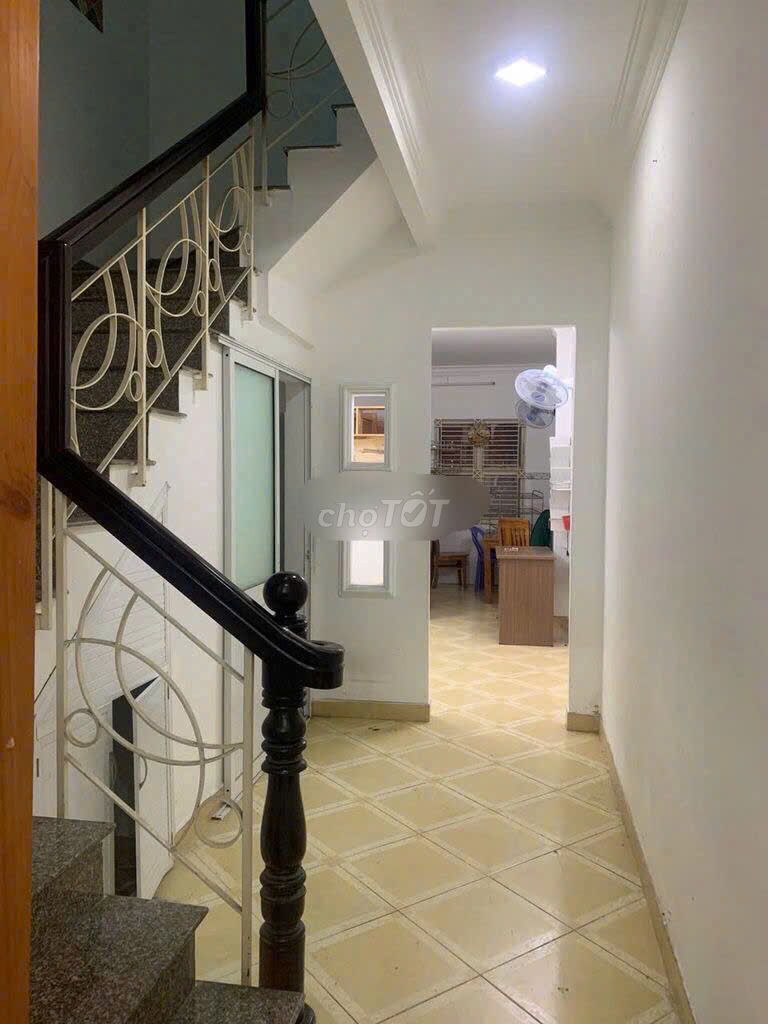 Spacious 4BR Townhouse in District 10