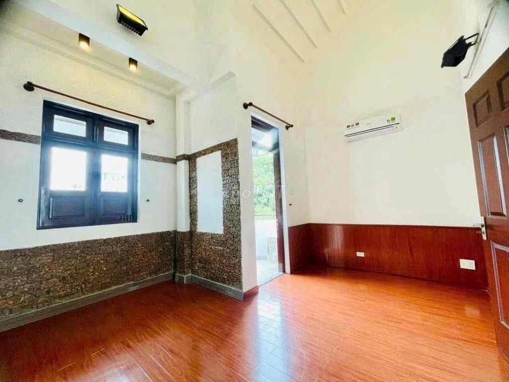 Spacious Commercial House Near Nguyen Duy Trinh