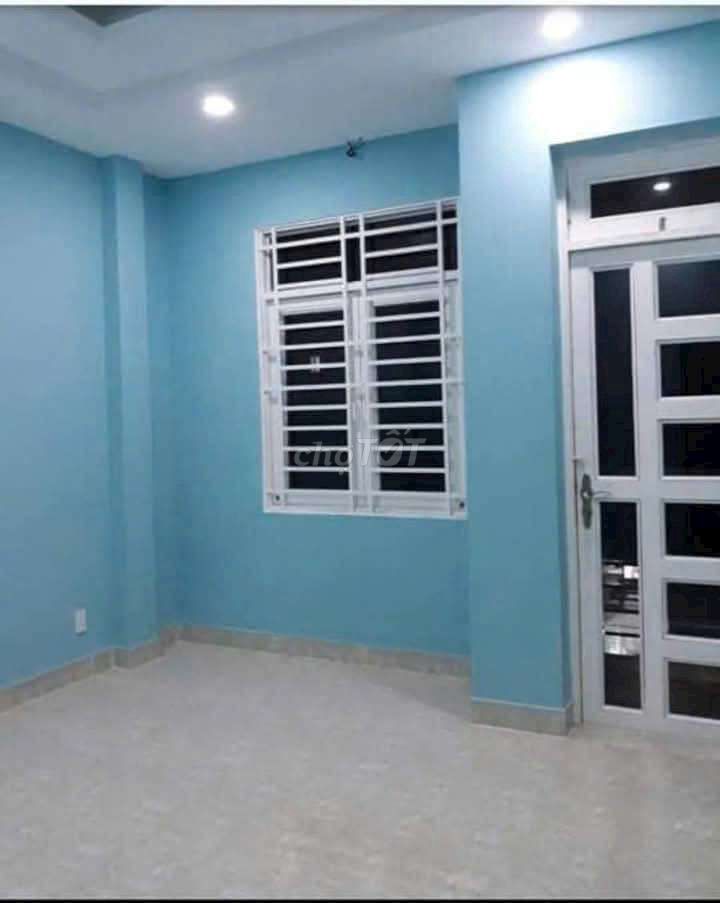 Modern 4-Bedroom Townhouse Near Quang Trung