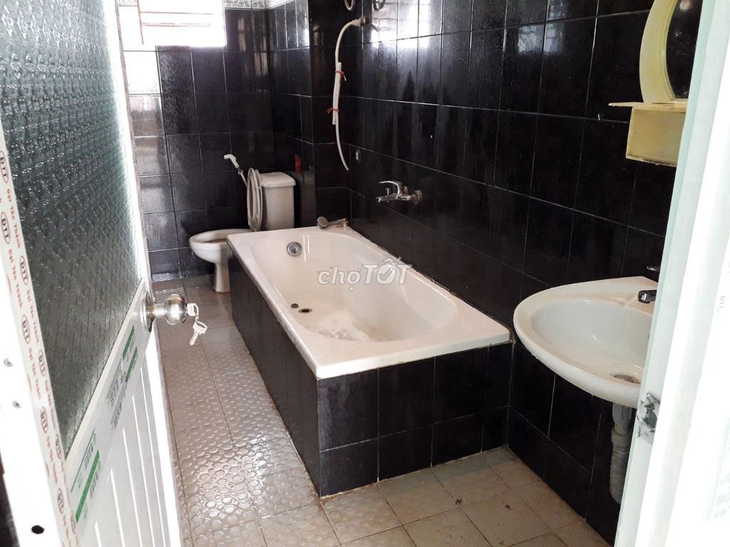 3-Bedroom Townhouse in District 5, Ho Chi Minh