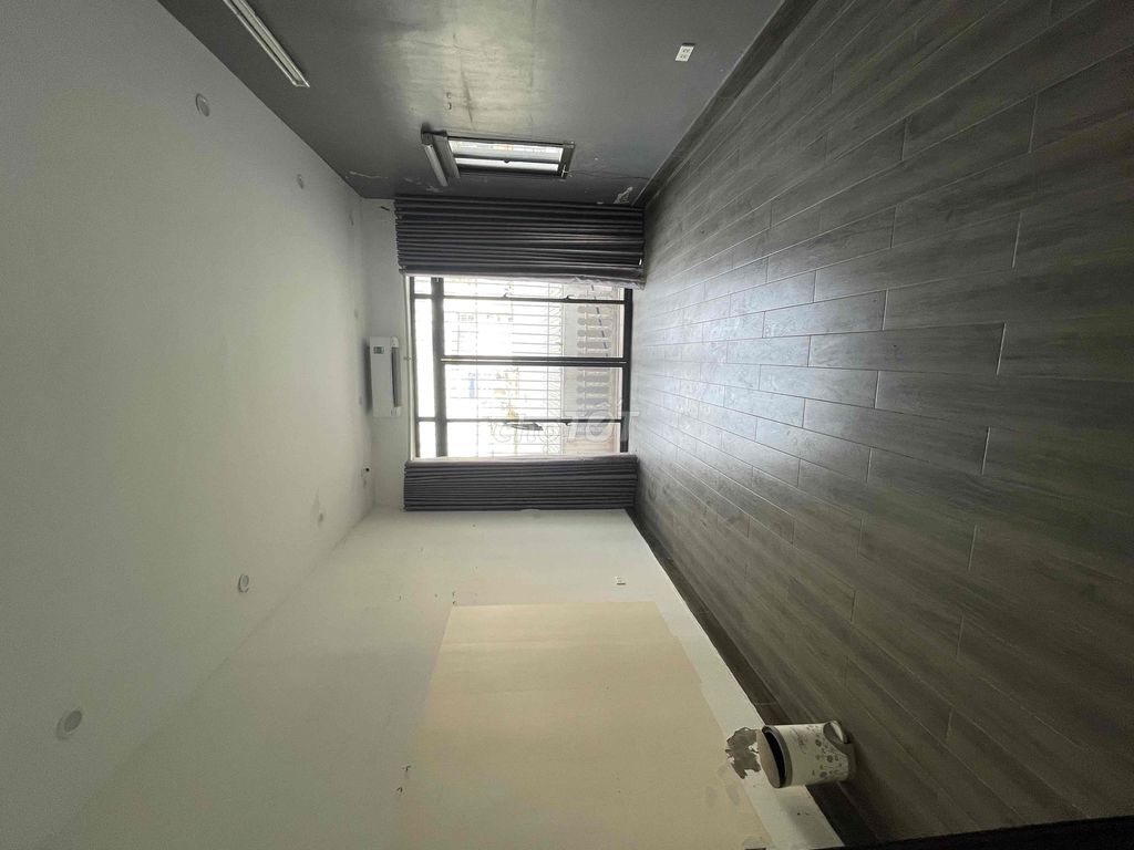 4-Bedroom House with Separate Bathrooms