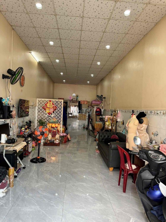 Spacious Warehouse/Residential Space near Hoa Binh
