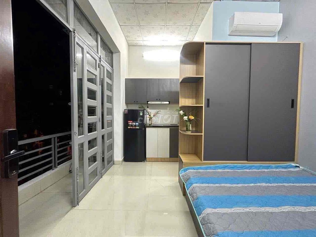 Modern Studio Apartment with Full Amenities