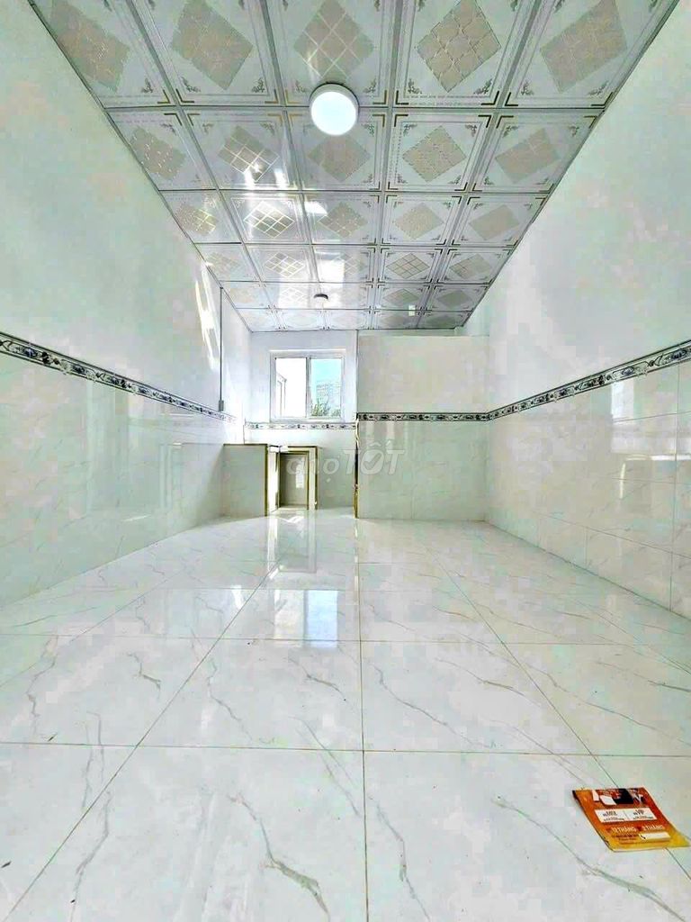New Clean Property Ready for Immediate Move-In