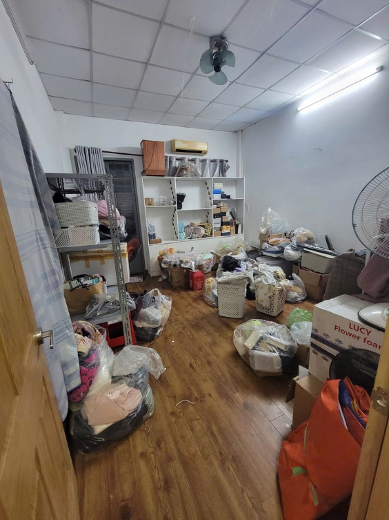 Mặt Tiền 341 Lạc Long Quân - Spacious Rental Property for Business or Living