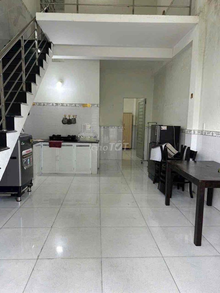 Furnished 2-Bedroom House with Air Conditioning