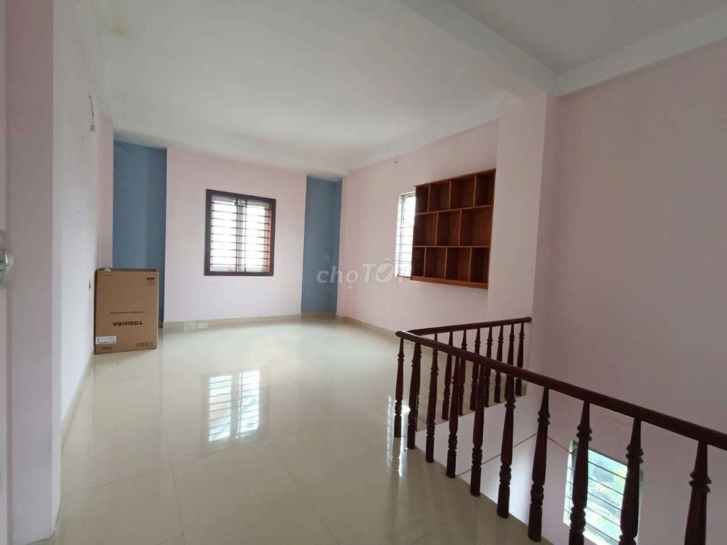 3-Bedroom Townhouse Near Pham Van Dong