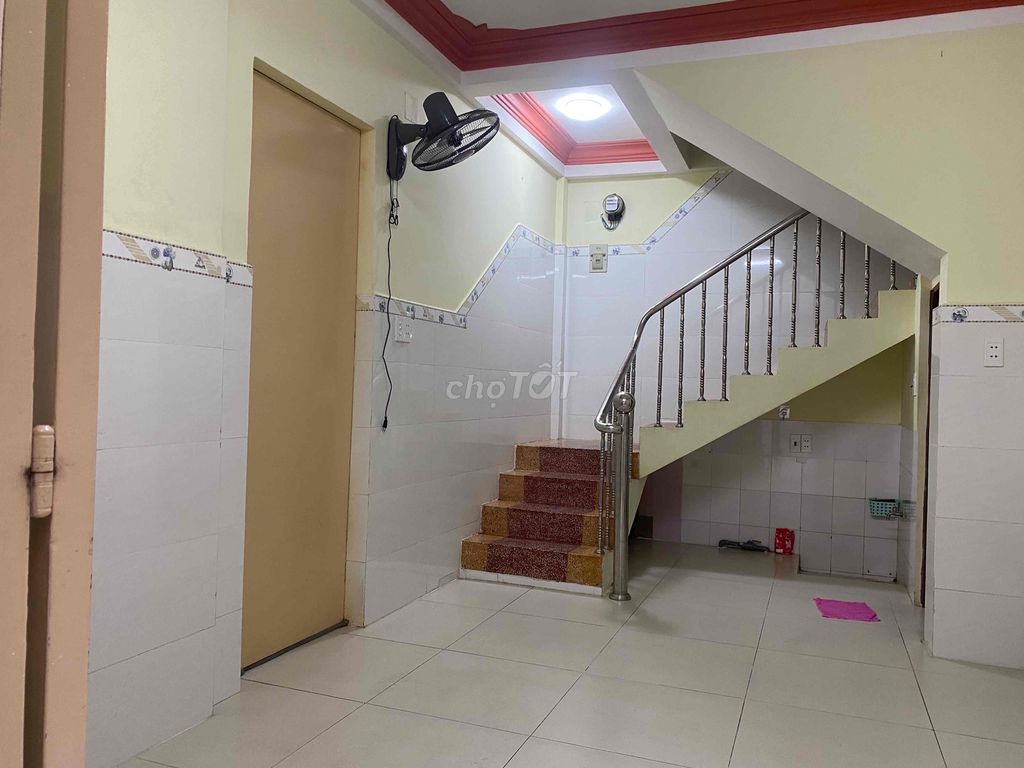 Newly Renovated Two-Story House with Rooftop