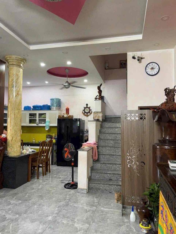2-Story Corner House with 4 Bedrooms in Tăng Nhơn Phú A Ward, District 9