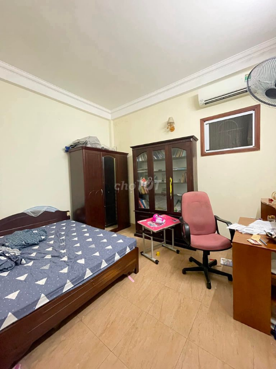 5-Story House for Rent in Lac Long Quan - Cau Giay