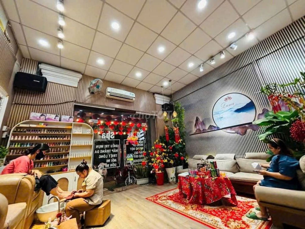 Spacious Storefront/Spa Location in Tan Thoi Hiep, District 12