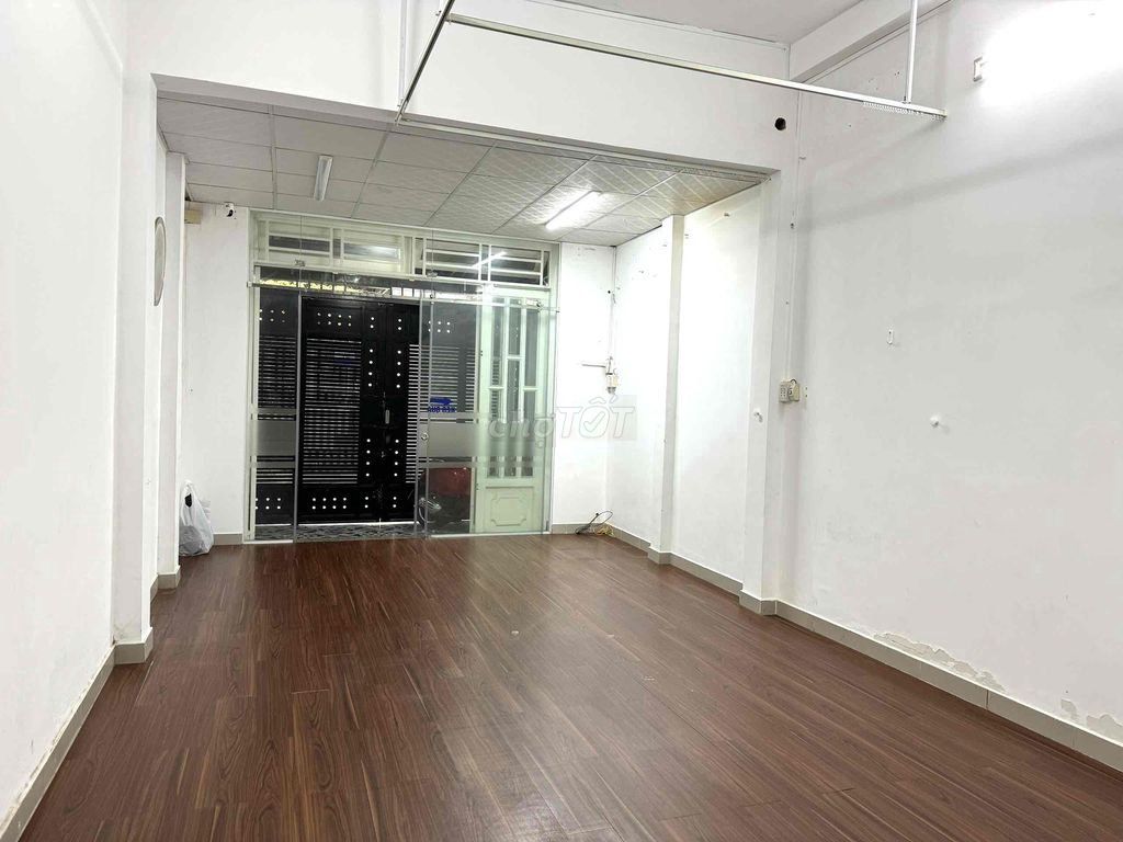 Modern 2BR House with Parking in Tan Binh