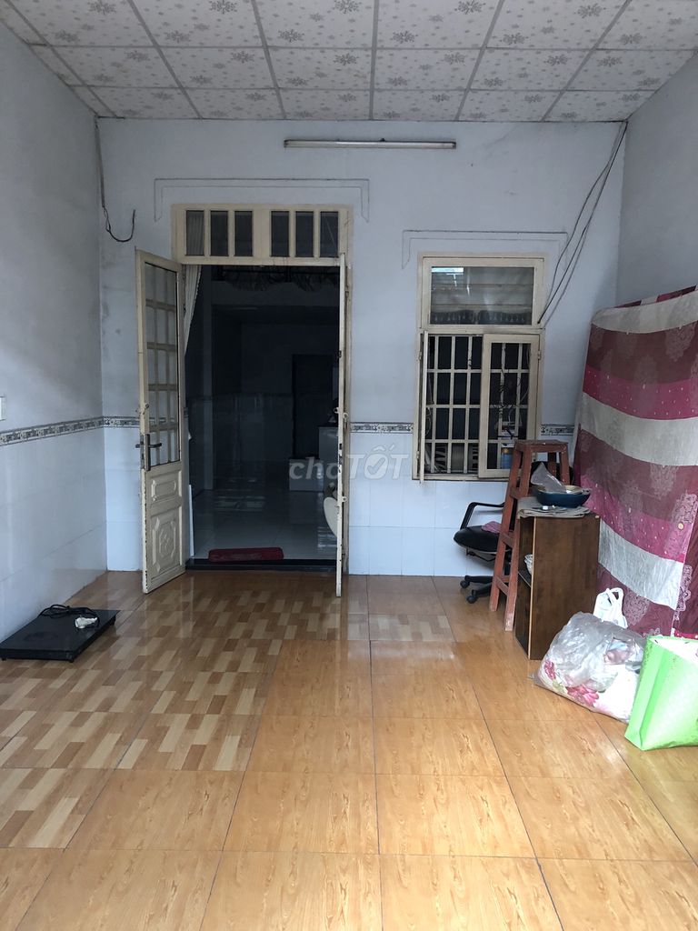 Spacious 2-Bedroom House with AC and Kitchen