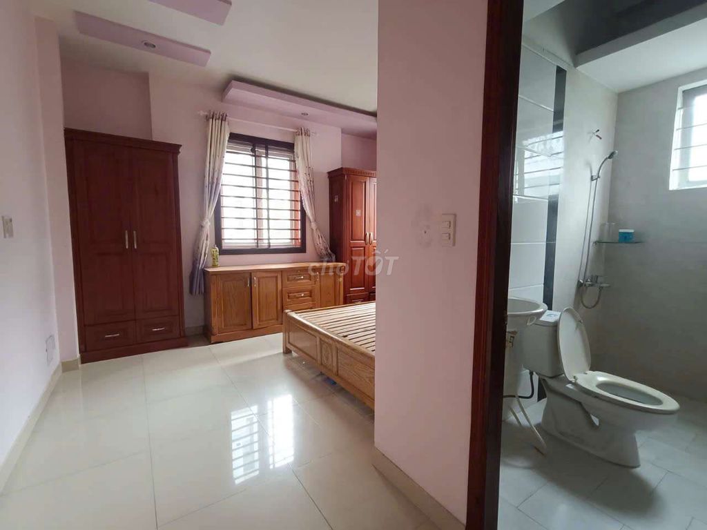 3-Bedroom Townhouse Near Pham Van Dong