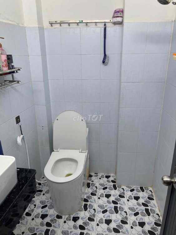 Nguyen Khoai Street Rental - 1 Bedroom Townhouse near Amenities