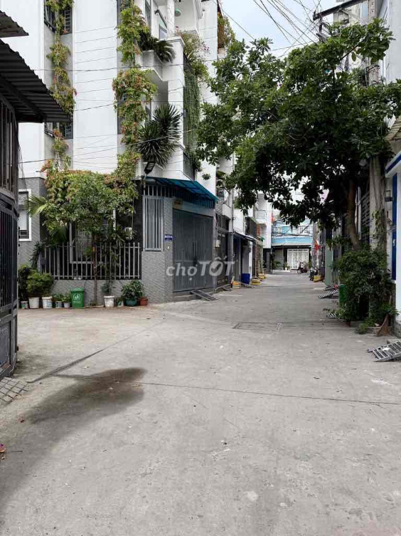 Beautiful New House Near Vạn Phúc City, Quốc Lộ 13