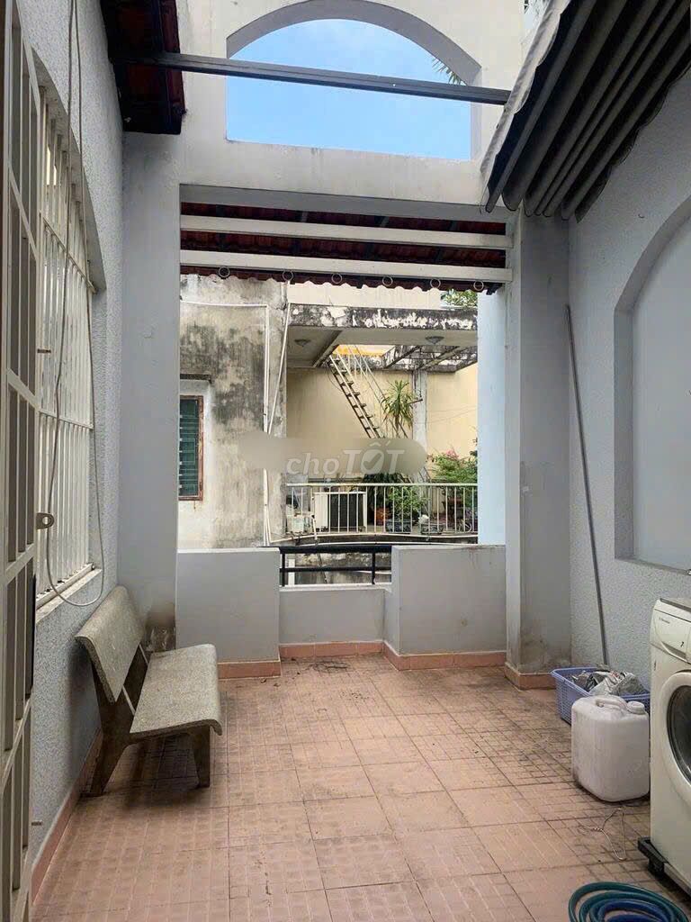 Spacious 4BR Townhouse in District 10