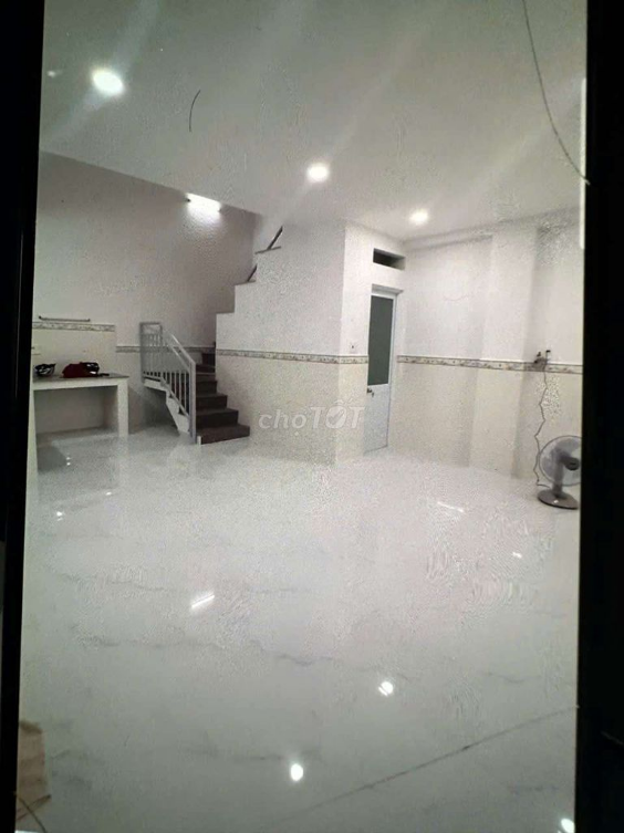 Family Home Near Market in Go Vap District