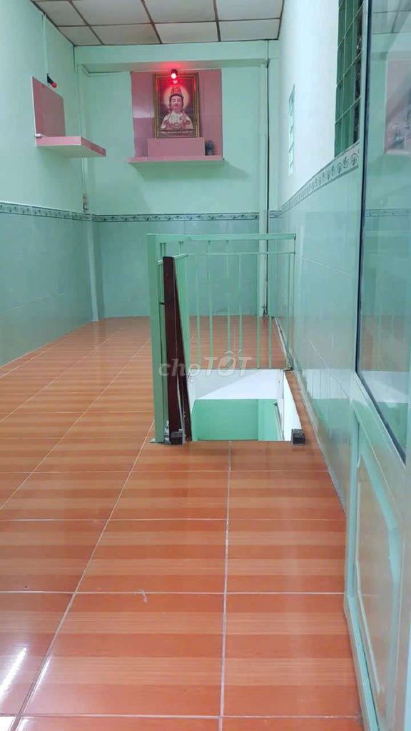 Small Renovated House with AC in District 6