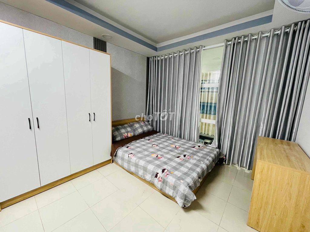 Modern 3BR Townhouse with Car Access