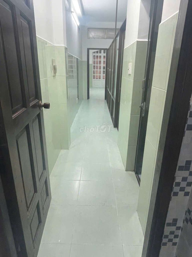 4-Floor Commercial Property on Lo Sieu Street