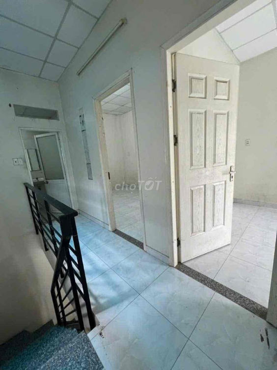 1-Story + 1st Floor House Near Lo Lu Intersection