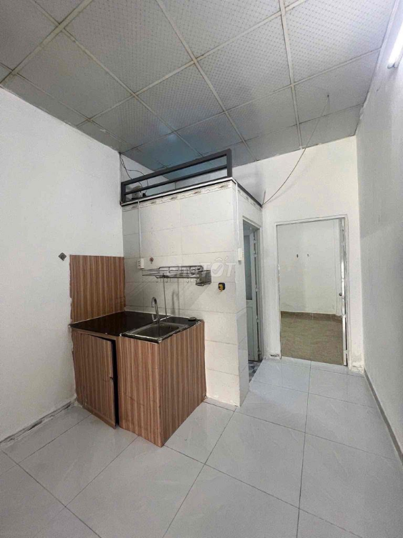 Near Do Xuan Hop - Affordable 40m2 Rental with Amenities