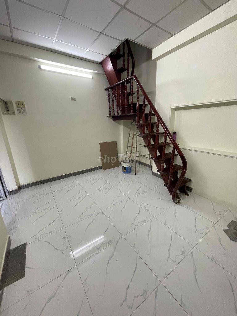 Small 23m² House Near Tan Son Nhat Airport