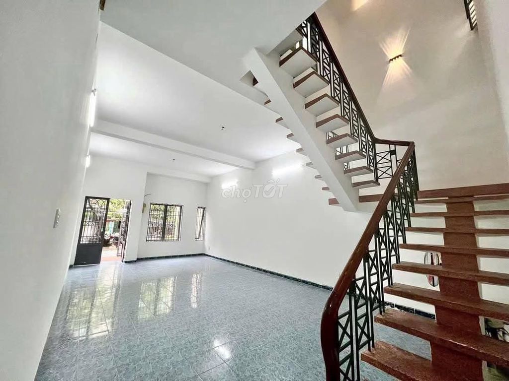 Modern Two-Story House with Three Bedrooms