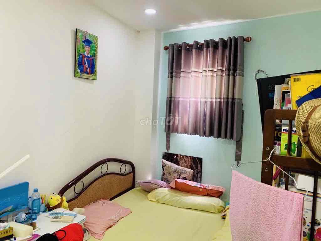 3-Bedroom House in District 3 with AC