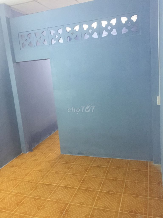 Convenient Location Near City Center and Bridges