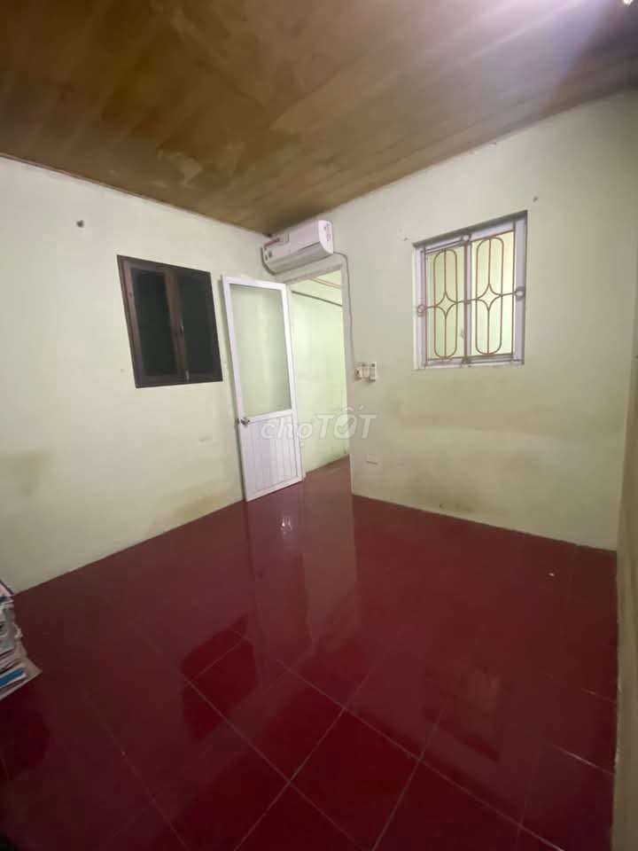 Single Room Near Bach Khoa University