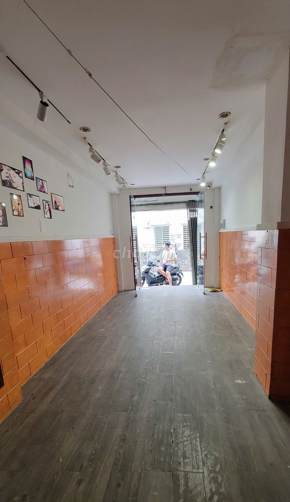 5-Floor Townhouse with Business Space Near Market